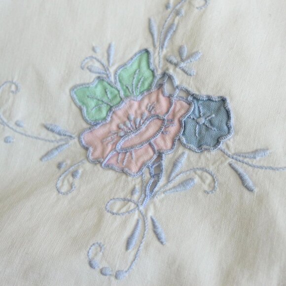 Vintage 1950s Pillowcase, Queen 32" Long, White Cotton With Pink Green And Blue - Picture 3 of 10